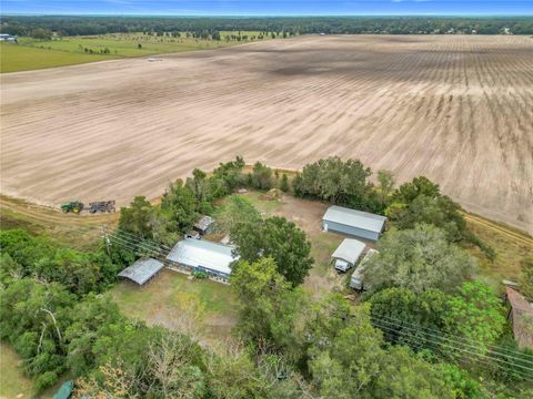 A home in DUNNELLON