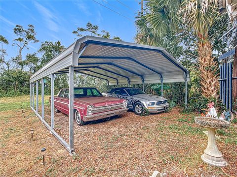 A home in DUNNELLON