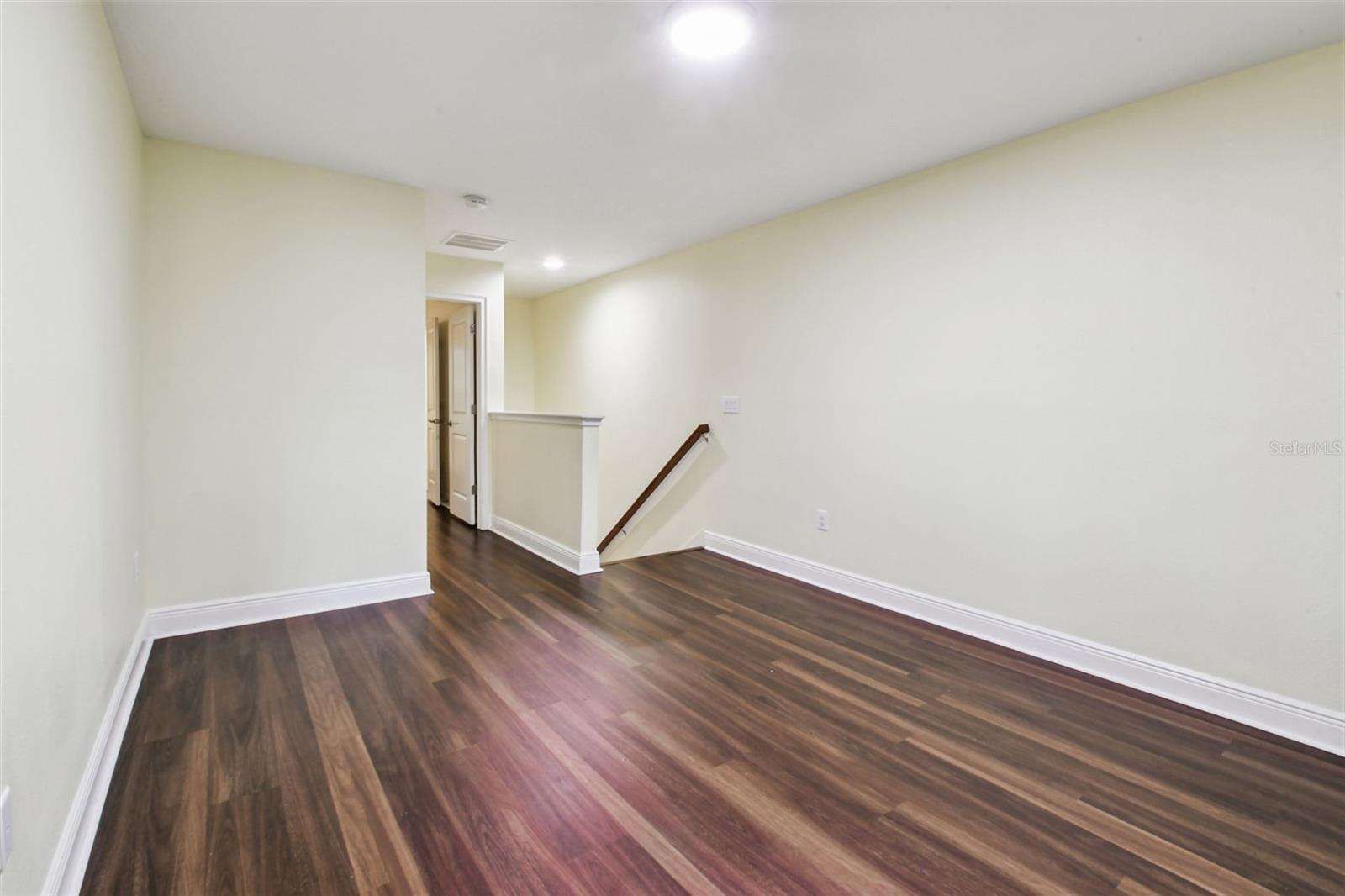 LAKESHORE PRESERVE - Residential