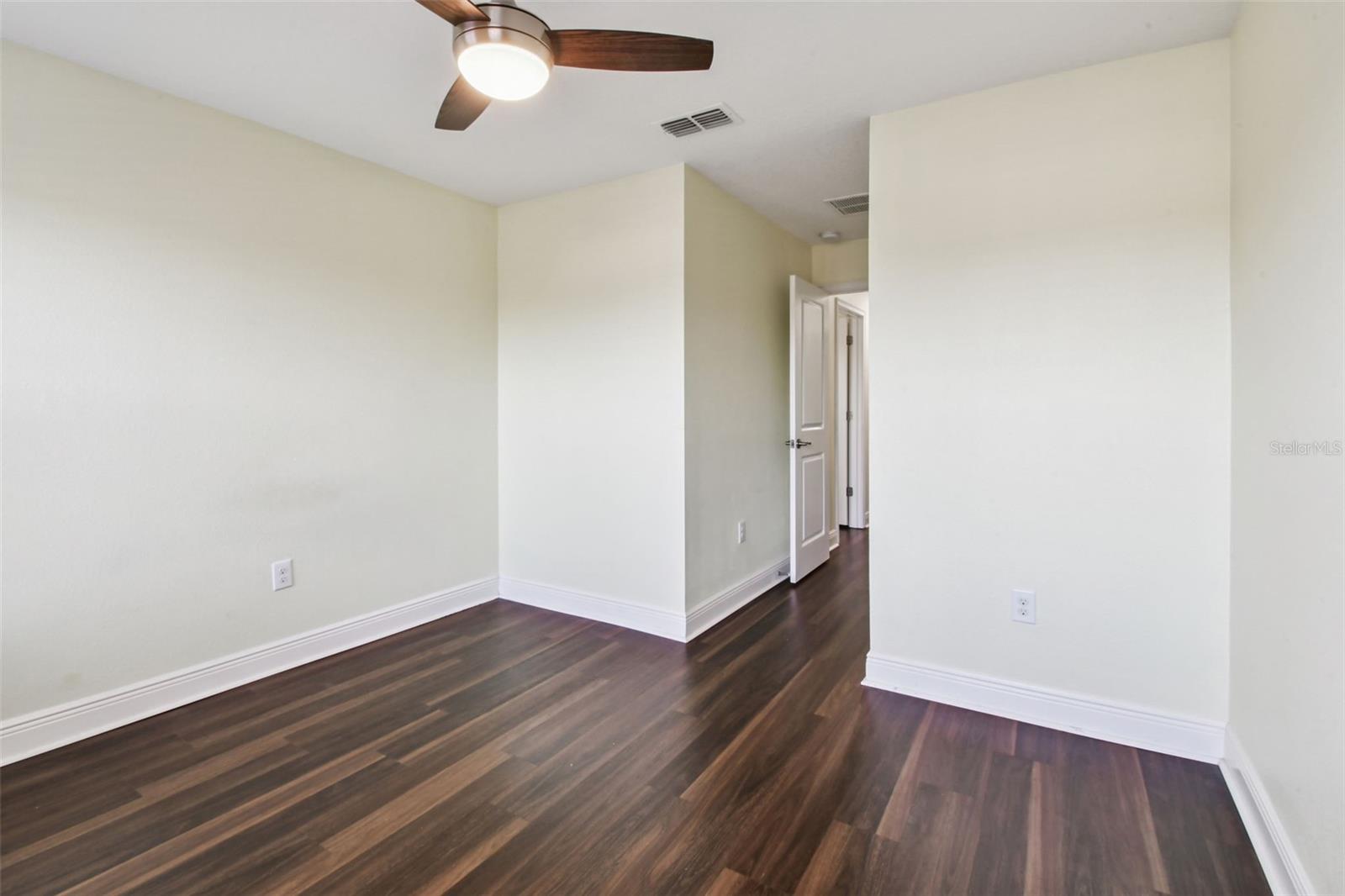 LAKESHORE PRESERVE - Residential