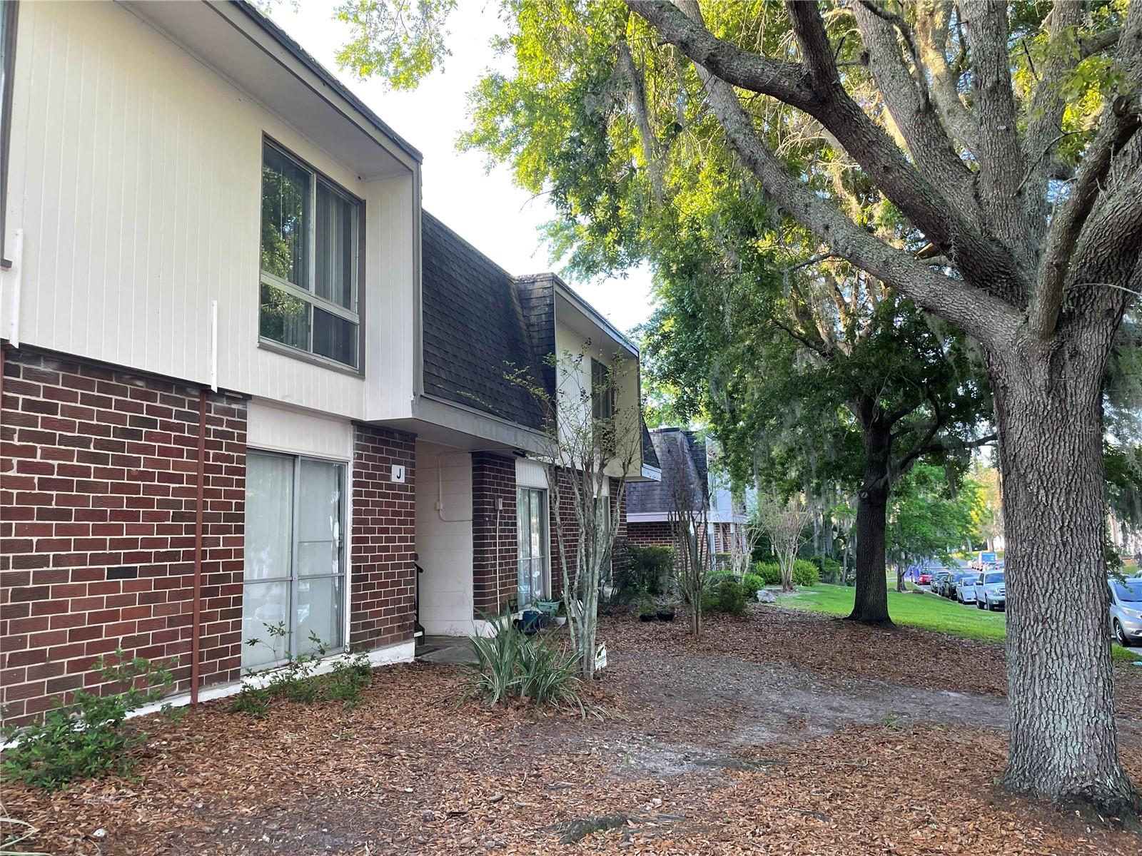1700 SW 16TH COURT J24
