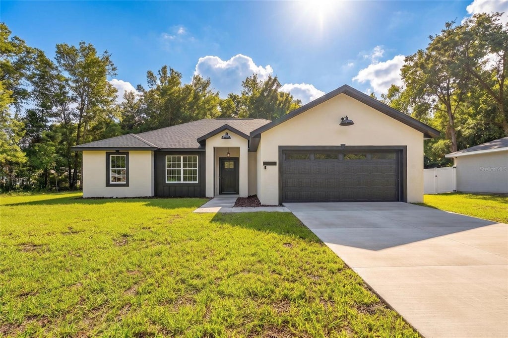 Photo of 20 Juniper Loop Pl, Ocala, FL 34480 (MLS # OM730595)