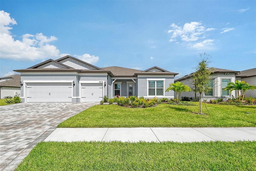 Photo of 9018 Sunray Cove, Parrish, FL 34219 (MLS # A4672693)