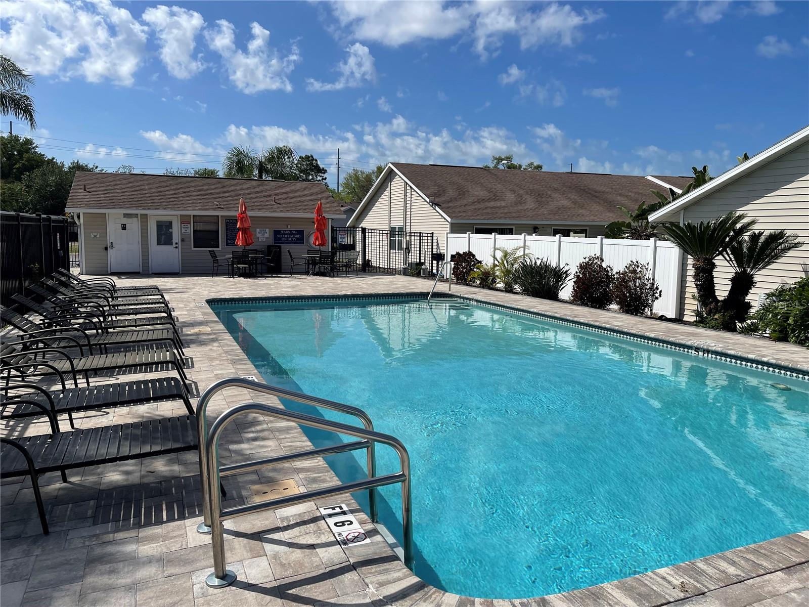 HIDDEN LAKE VILLAS - Residential Lease