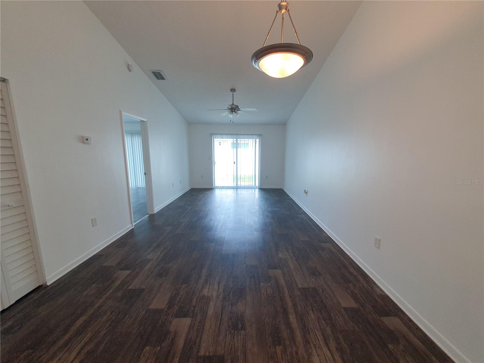 HIDDEN LAKE VILLAS - Residential Lease