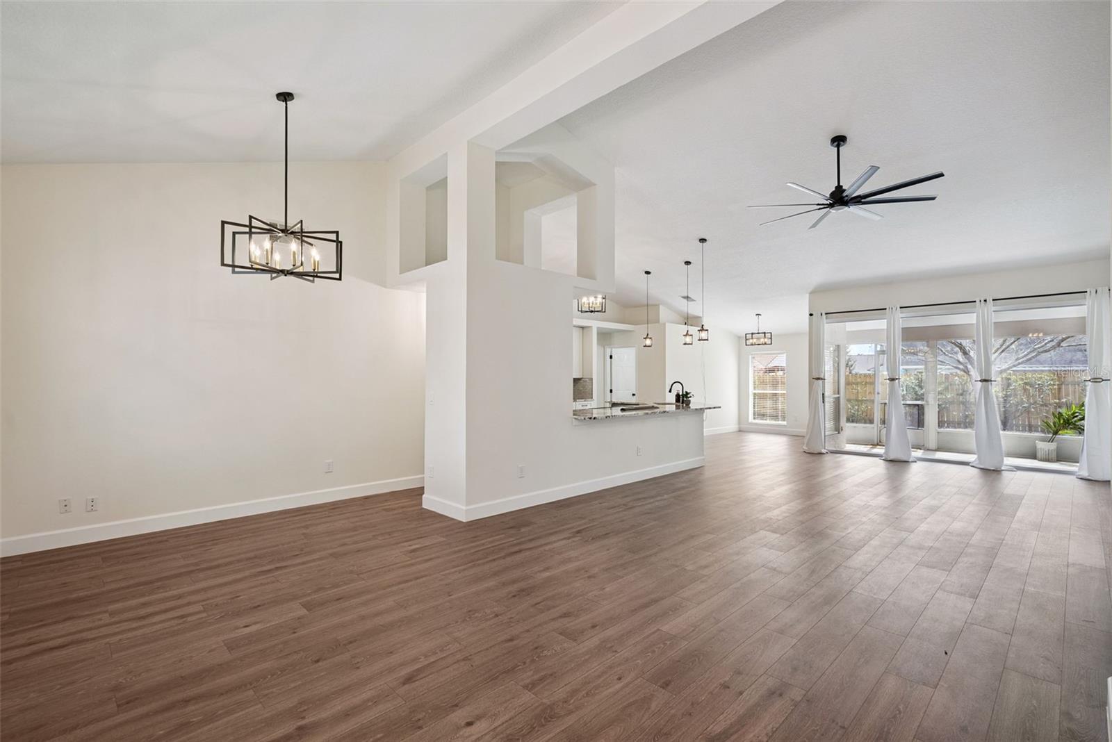 LAKE ROGERS ESTATES - Residential