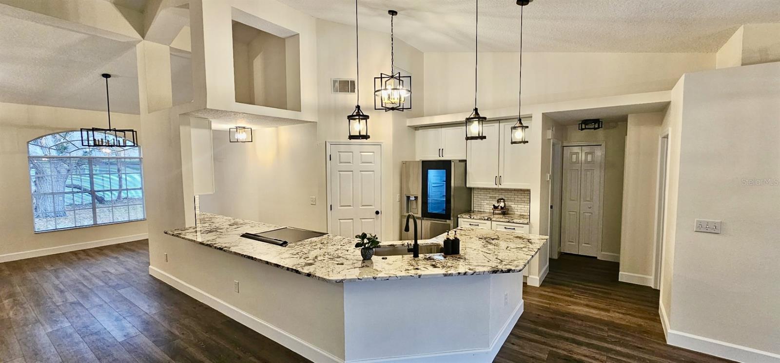 LAKE ROGERS ESTATES - Residential