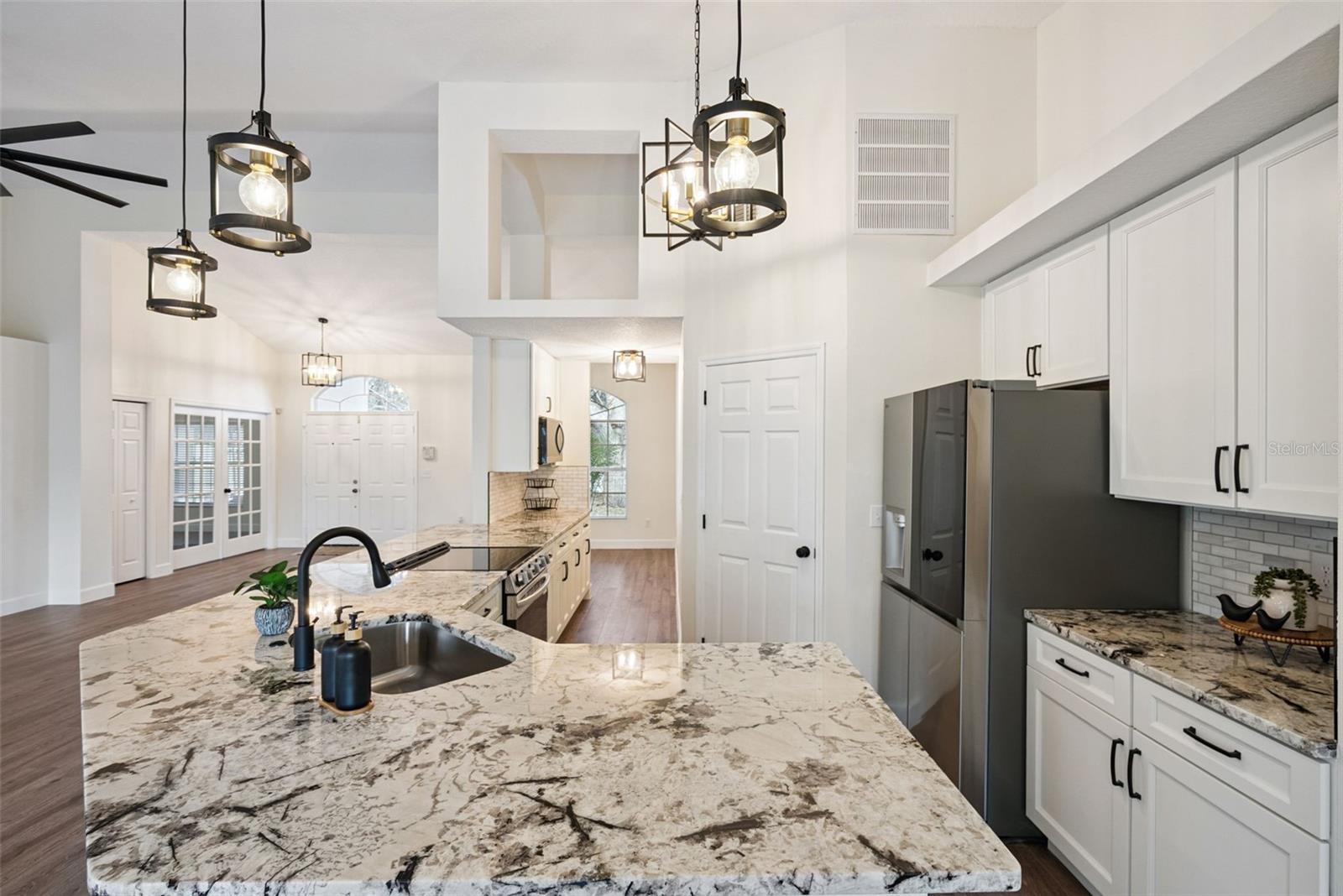 LAKE ROGERS ESTATES - Residential