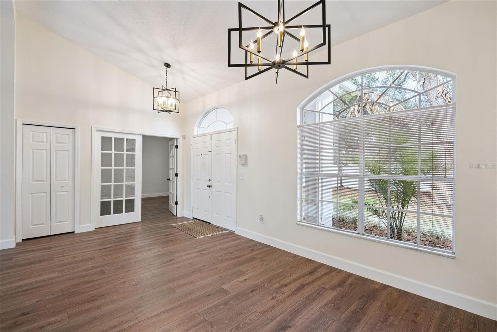 LAKE ROGERS ESTATES - Residential