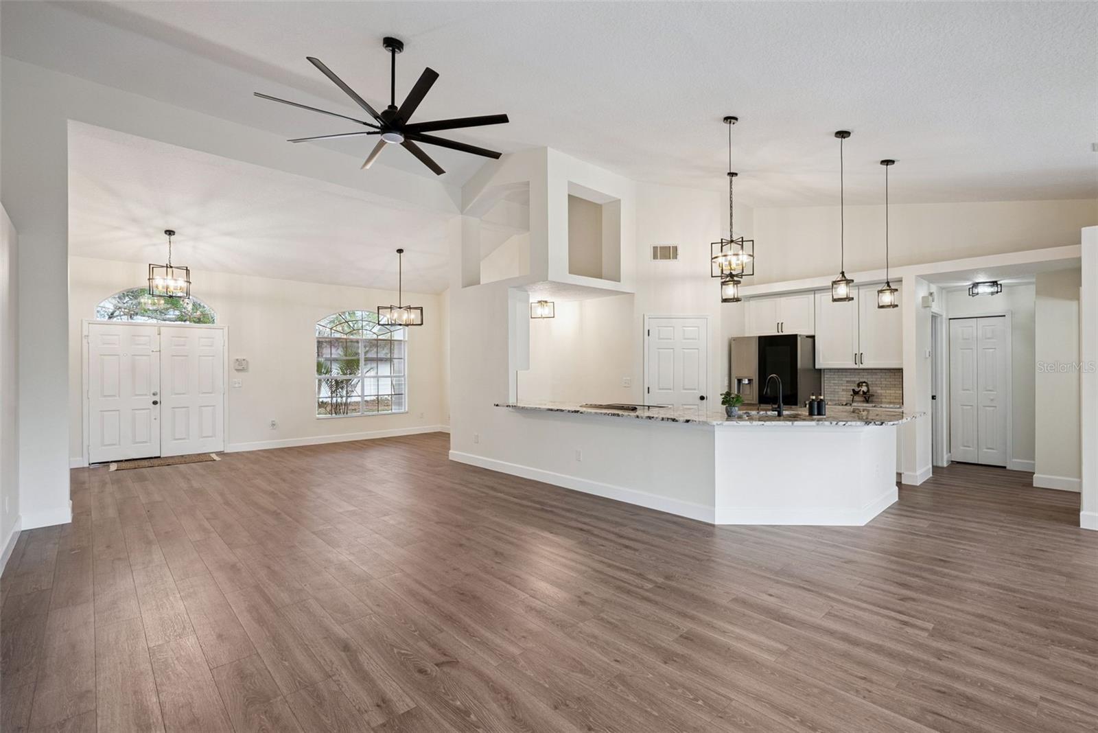 LAKE ROGERS ESTATES - Residential