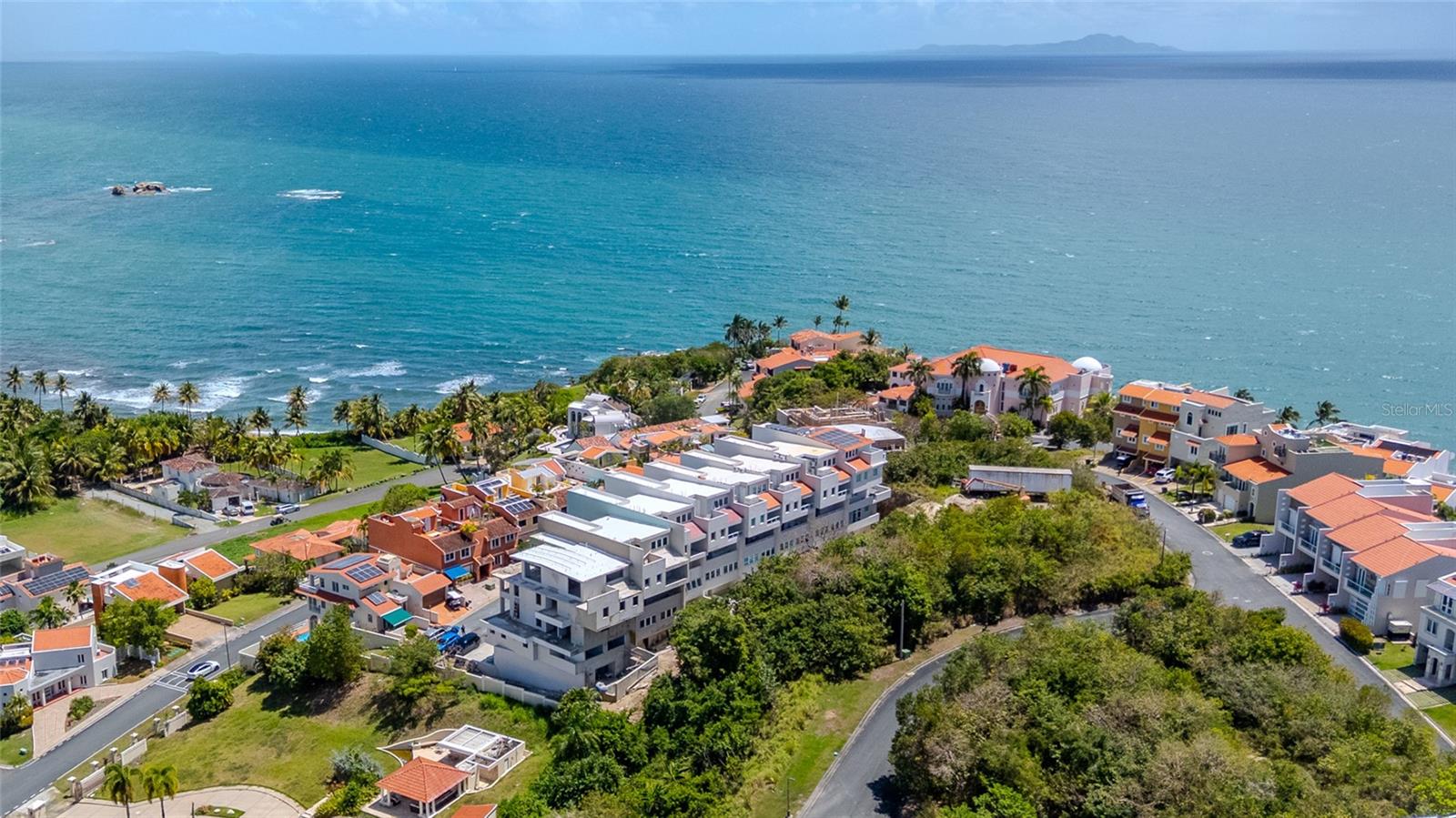 BREEZE POINT PALMAS DEL MAR - Residential