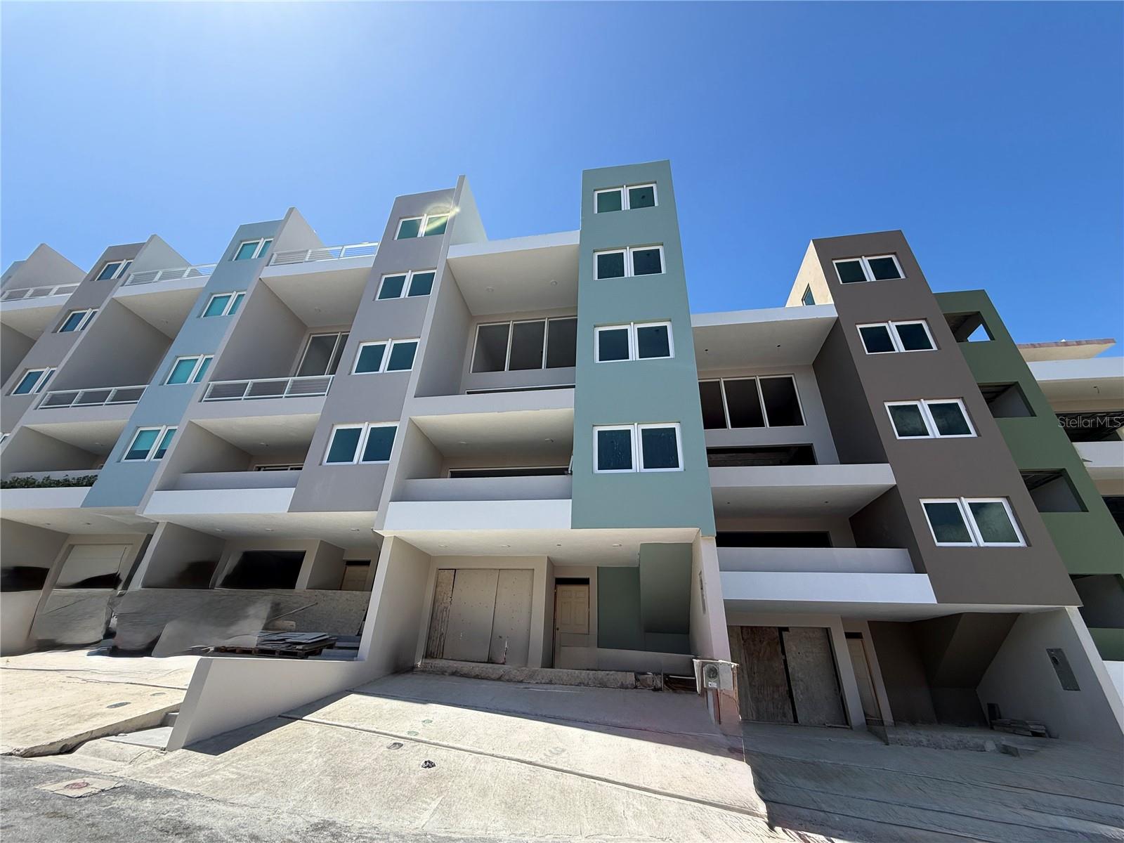 BREEZE POINT PALMAS DEL MAR - Residential