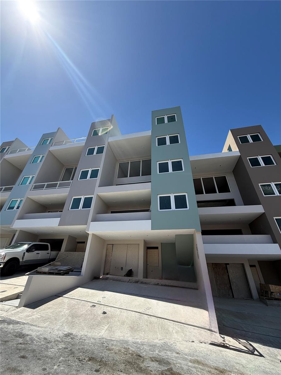 BREEZE POINT PALMAS DEL MAR - Residential