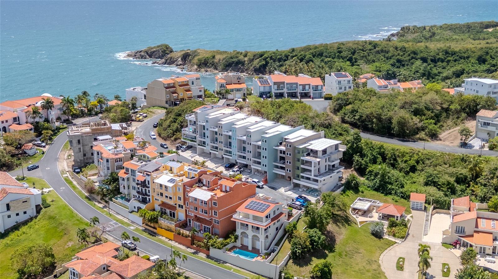 BREEZE POINT PALMAS DEL MAR - Residential