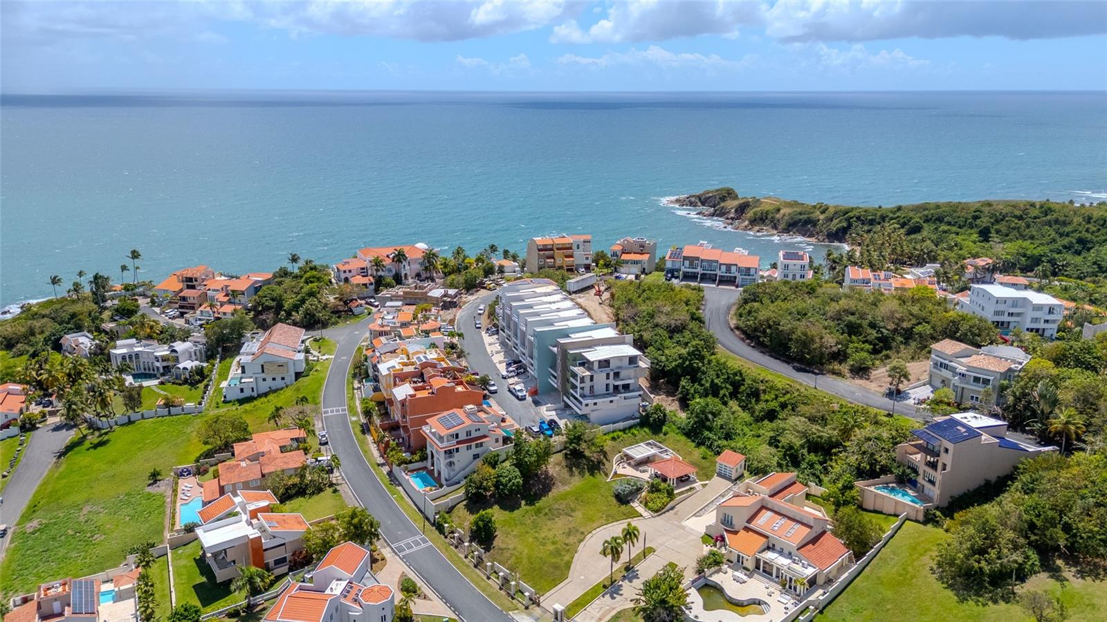 BREEZE POINT PALMAS DEL MAR - Residential