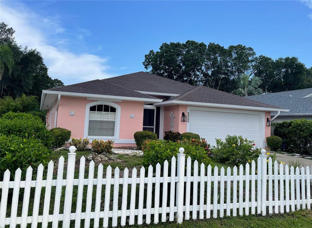 Photo of 1012 Laurel Avenue, Venice, FL 34285 (MLS # A4673496)