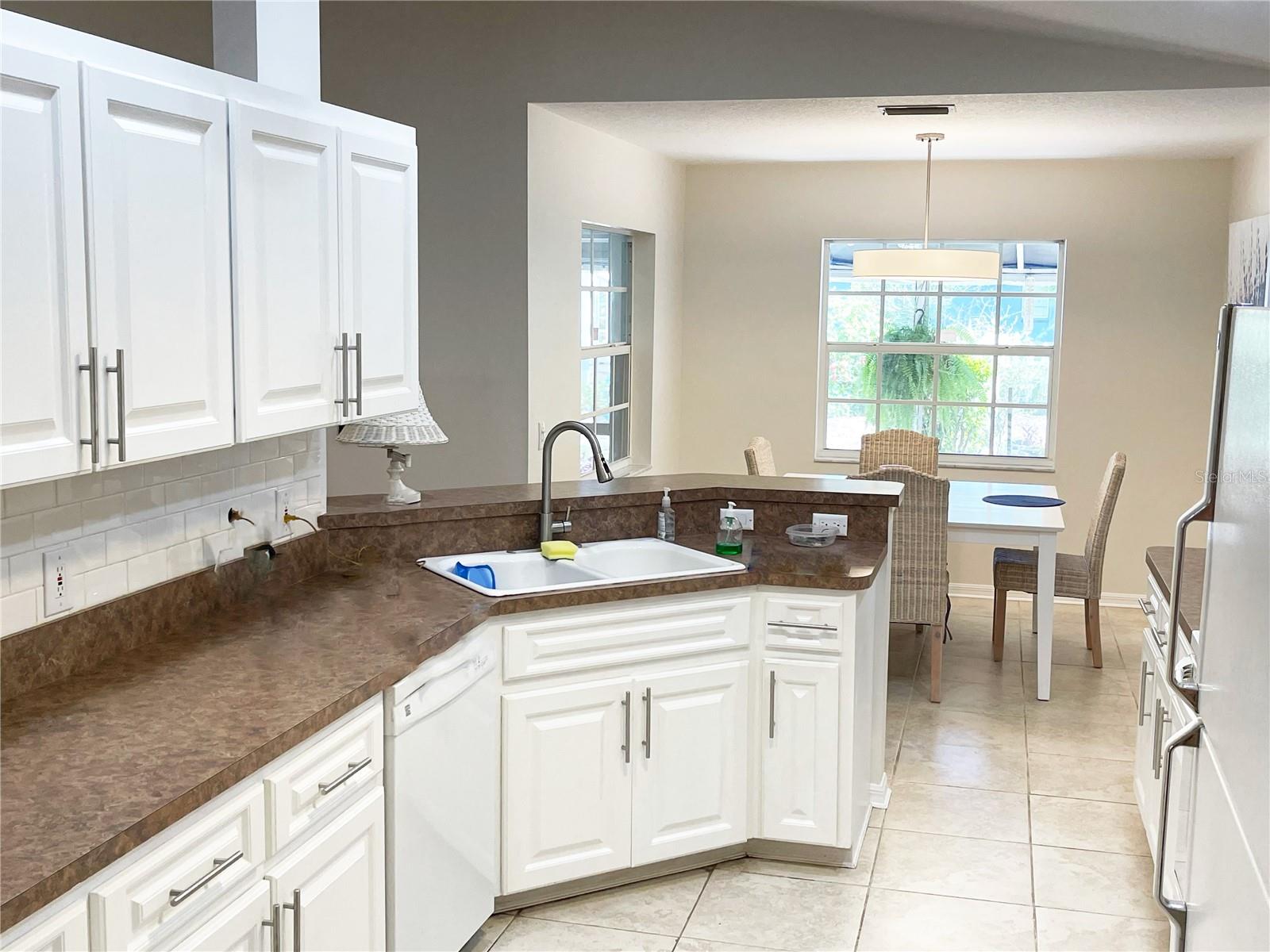 NORTH EDGEWOOD SEC OF VENICE - Residential Lease