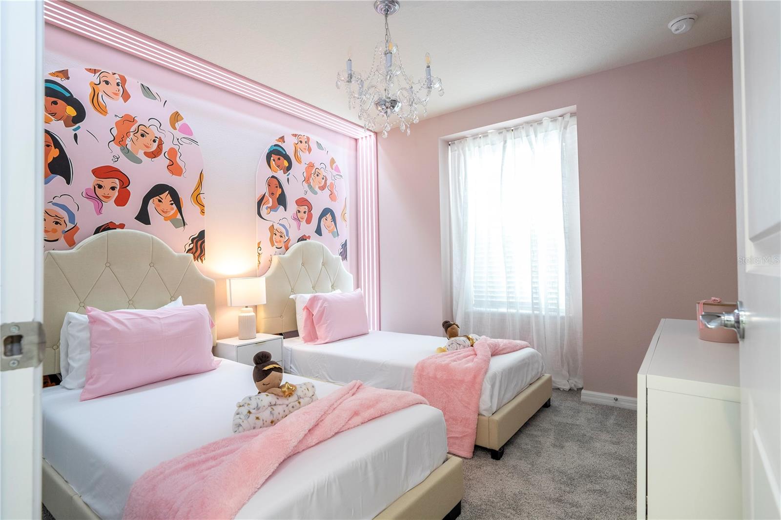 WINDSOR CAY - Residential