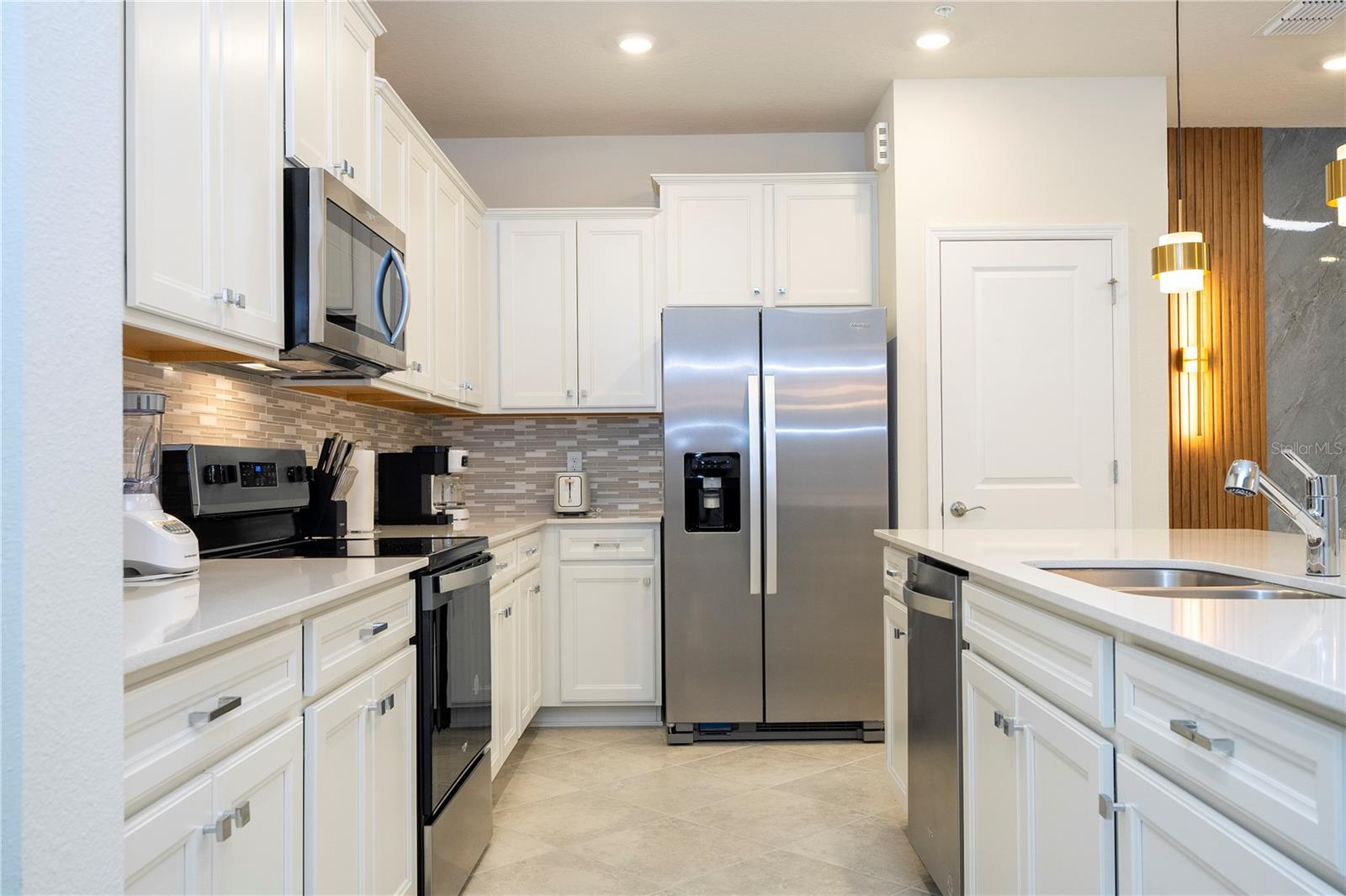 WINDSOR CAY - Residential