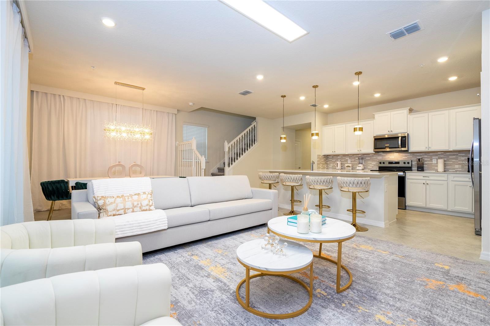 WINDSOR CAY - Residential