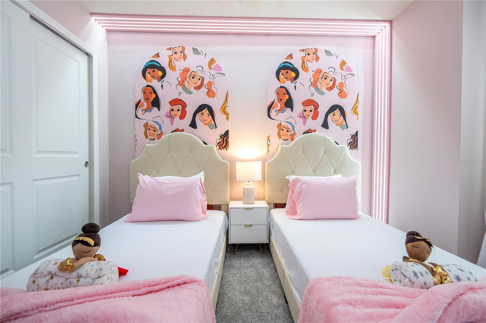 WINDSOR CAY - Residential