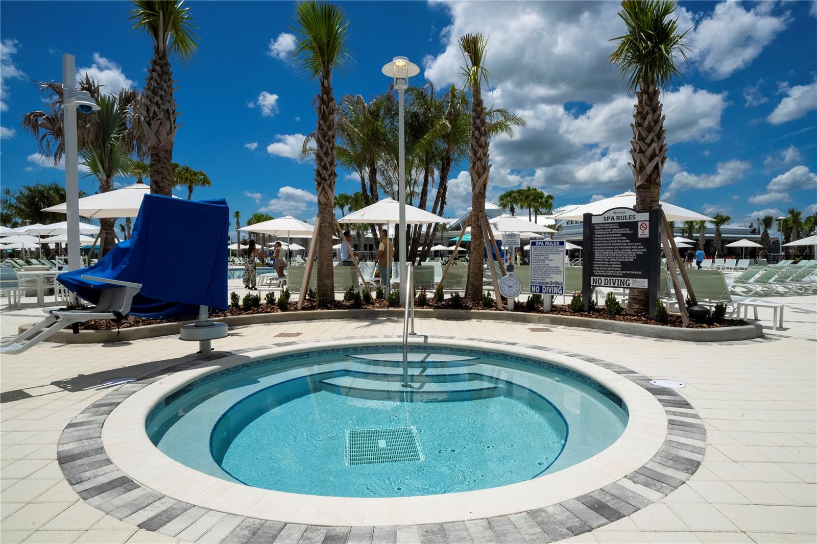 WINDSOR CAY - Residential