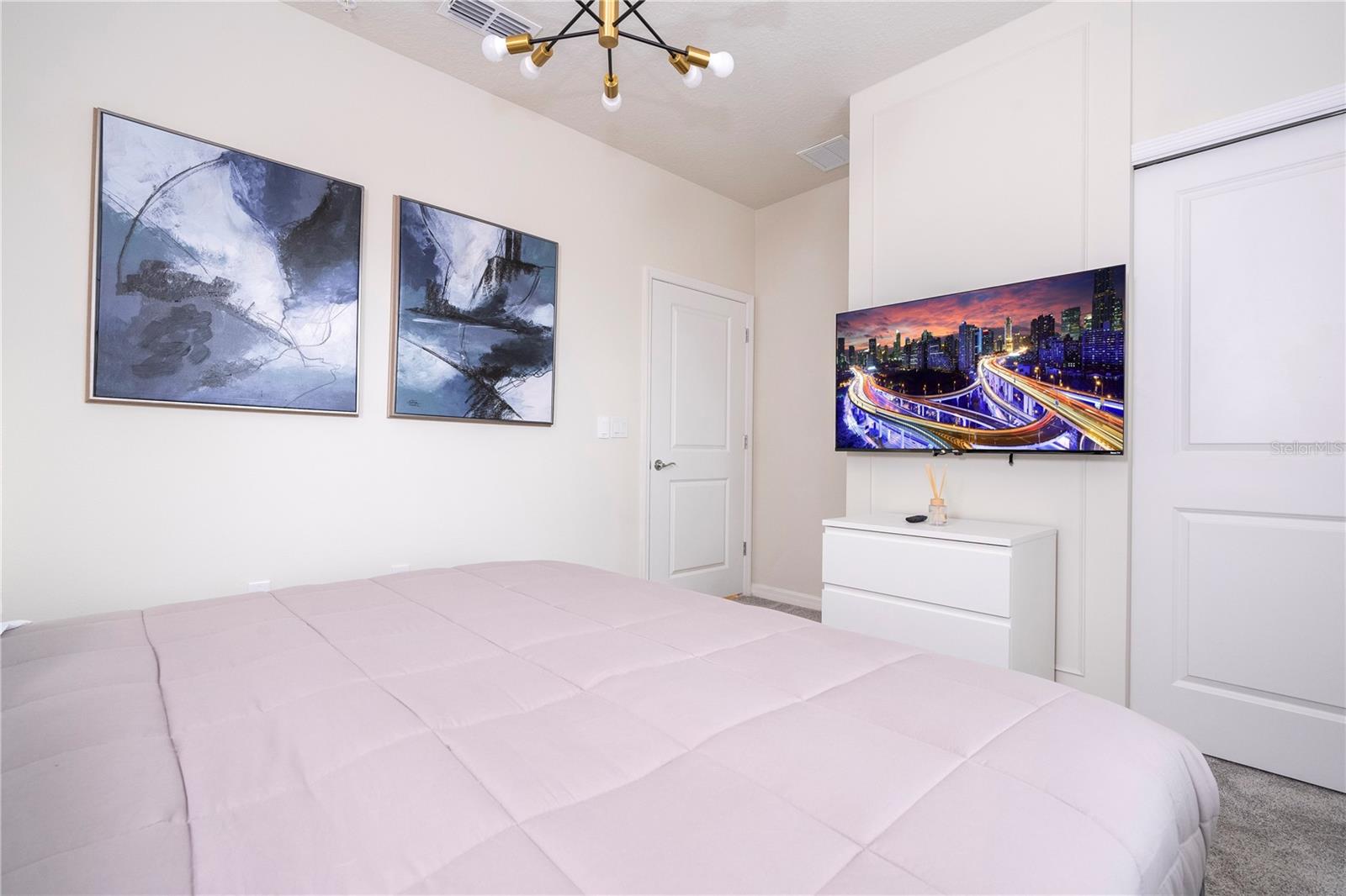 WINDSOR CAY - Residential