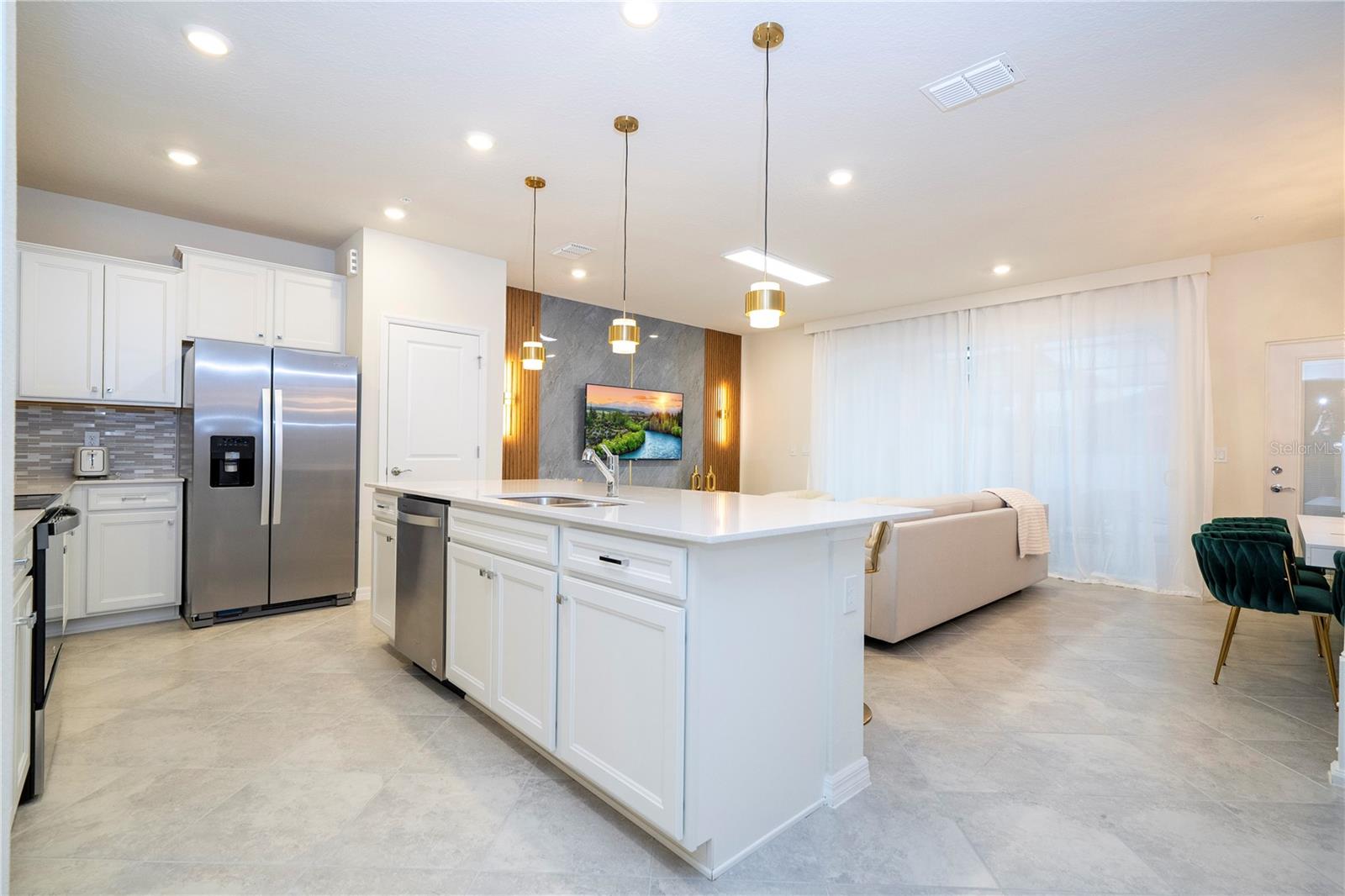 WINDSOR CAY - Residential