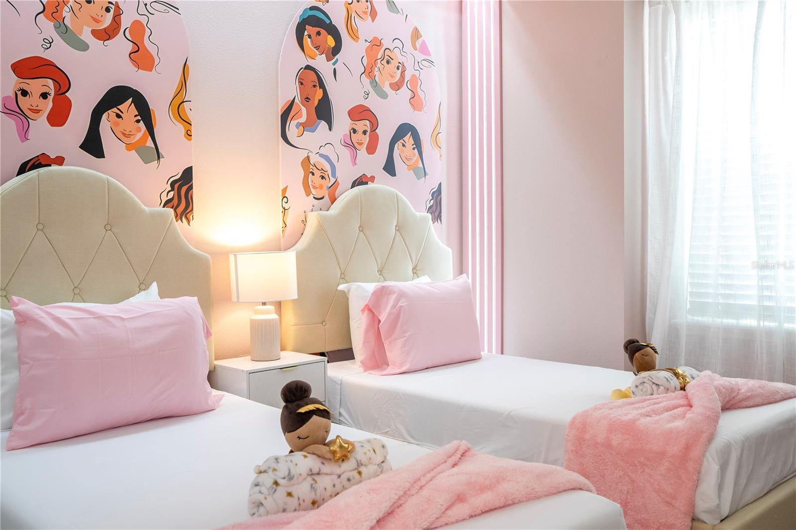 WINDSOR CAY - Residential