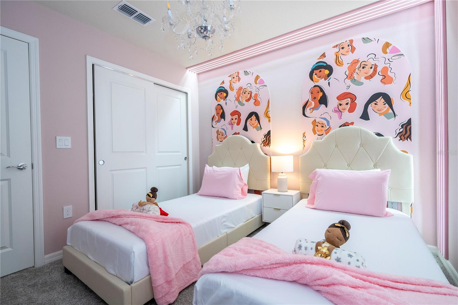 WINDSOR CAY - Residential