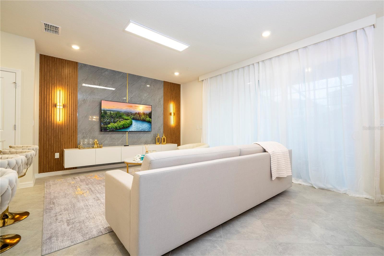 WINDSOR CAY - Residential