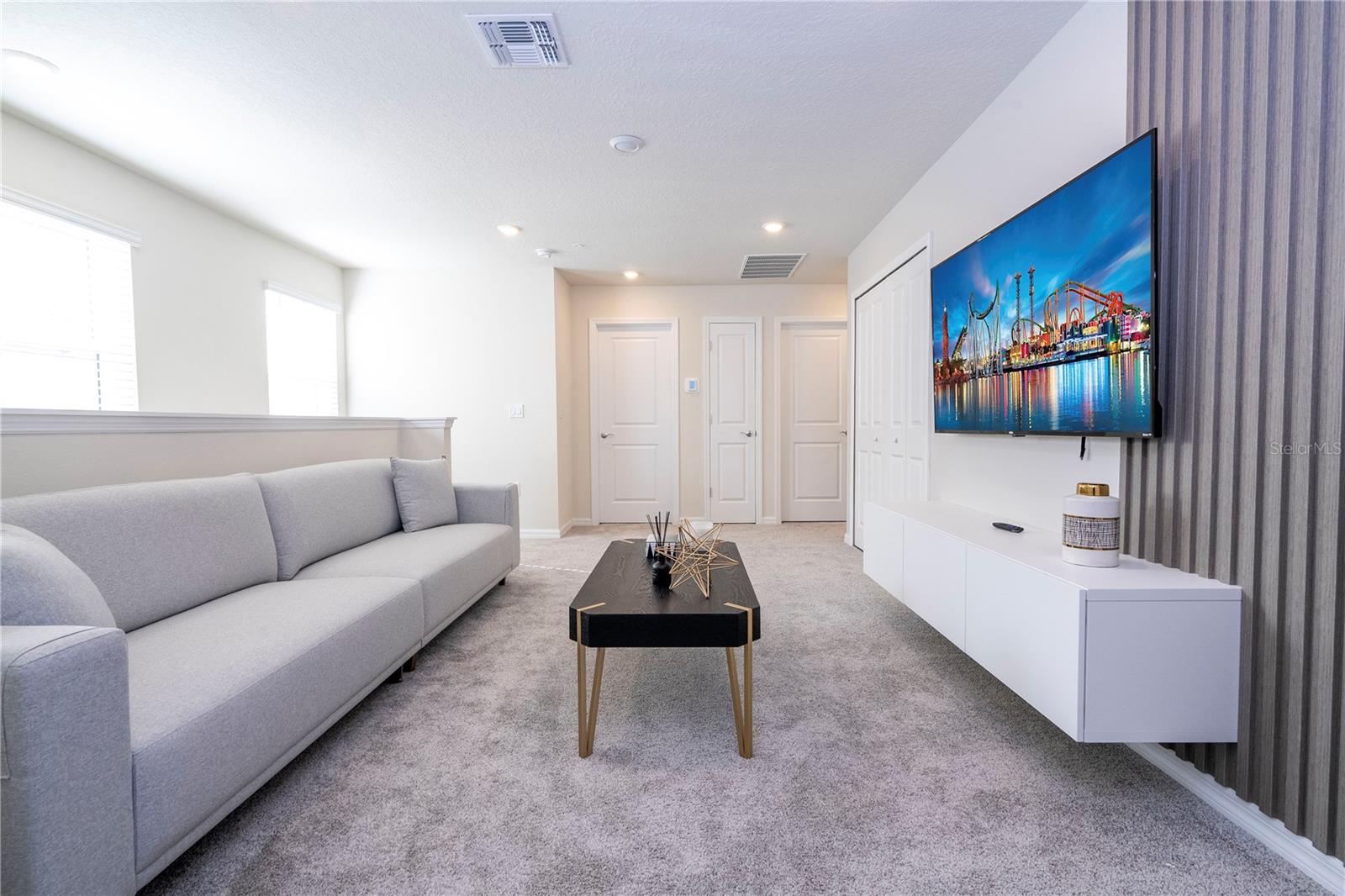 WINDSOR CAY - Residential