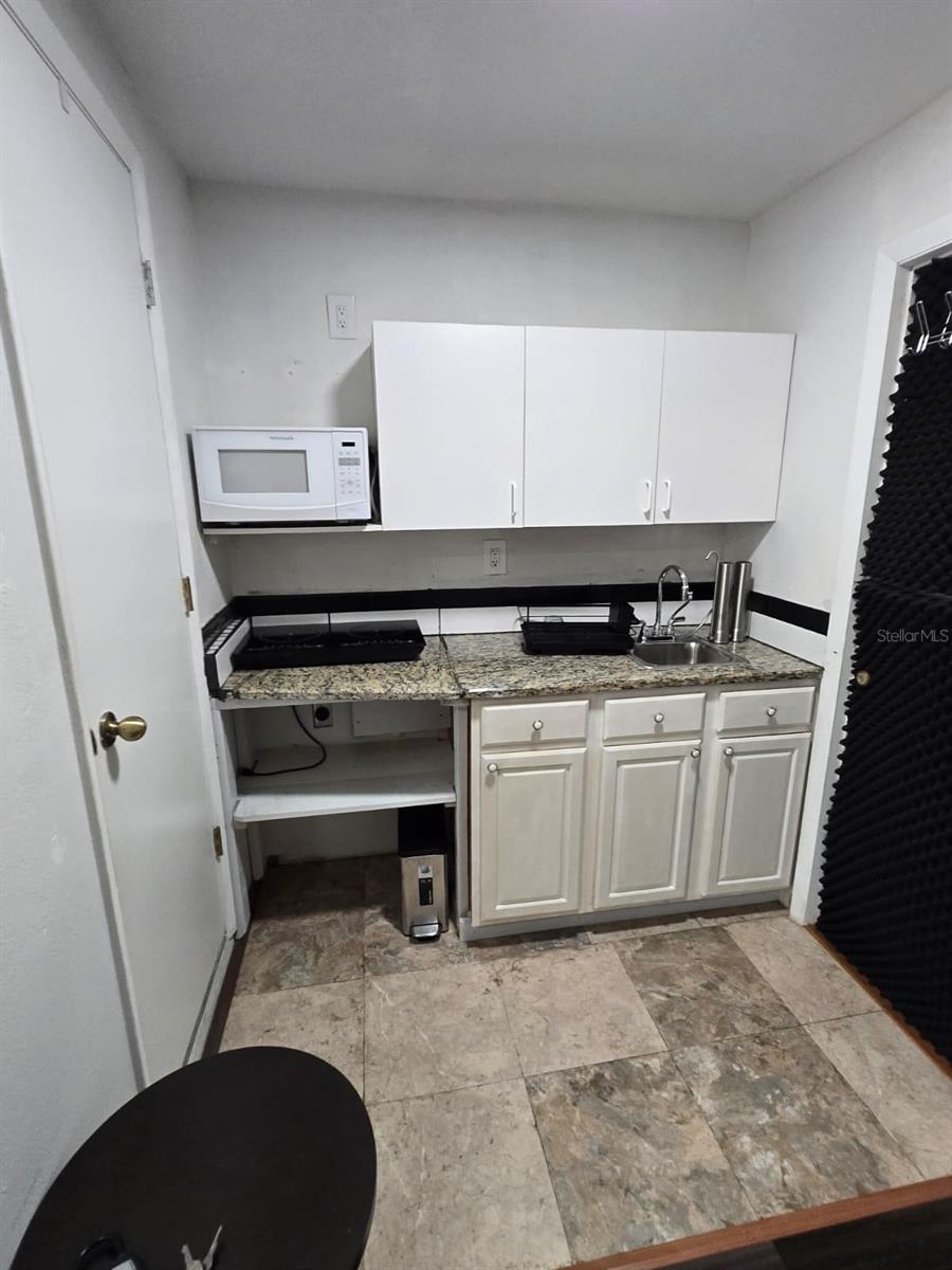 MEADOW WOODS VILLAGE 03 - Residential Lease