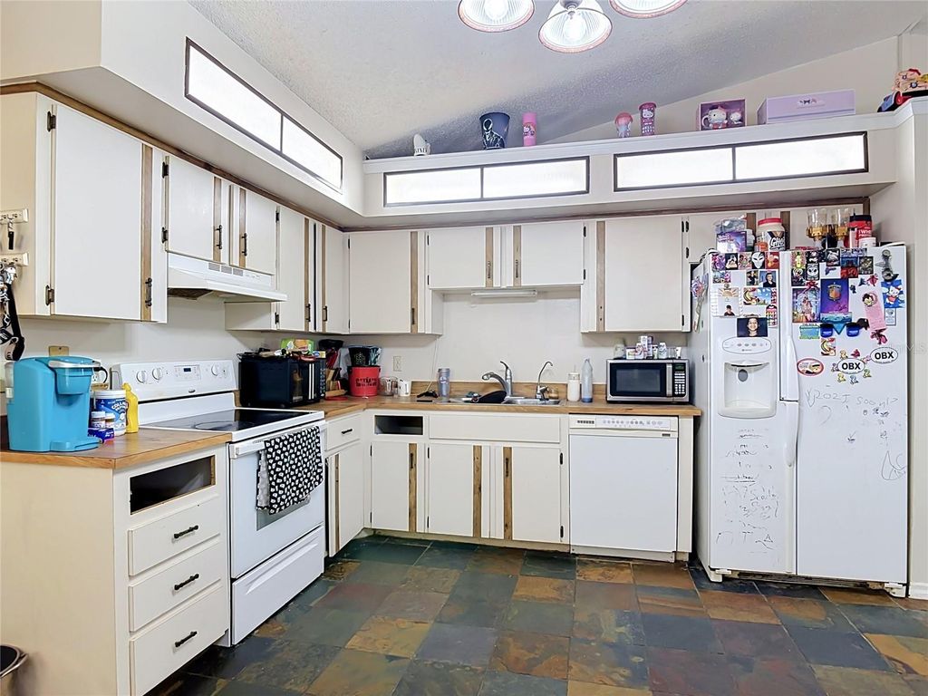 Photo of 1072 Peak Circle, Deltona, FL 32738 (MLS # A4697495)