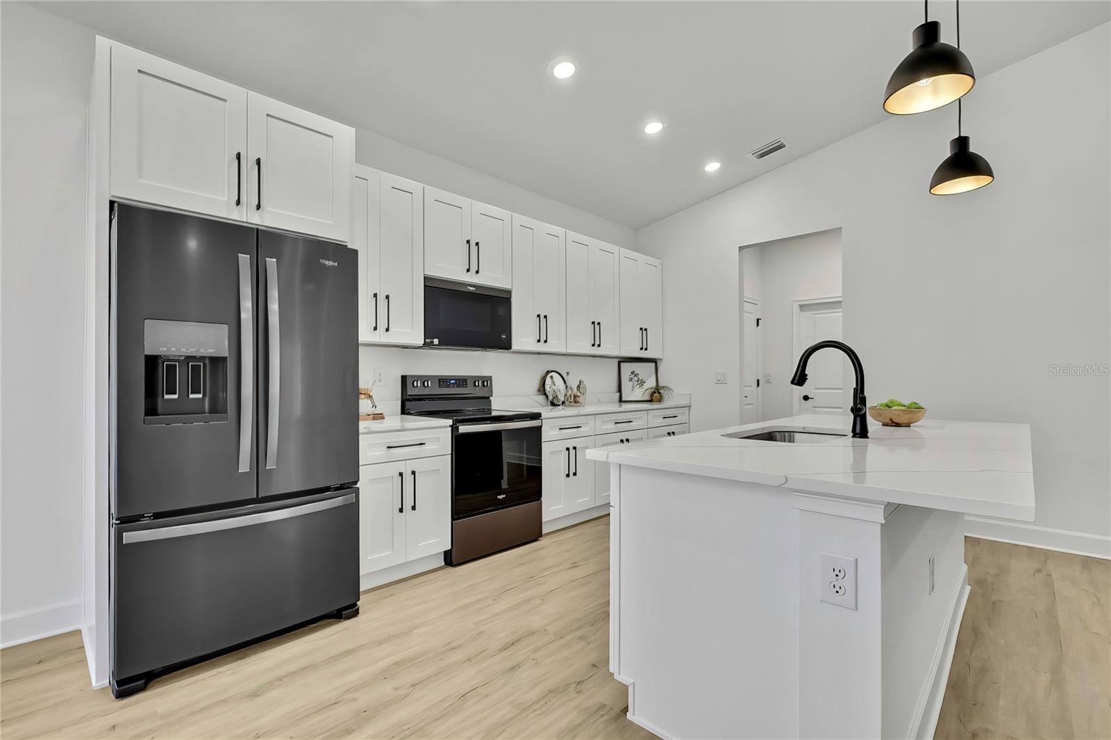 ROYAL HIGHLANDS - Residential