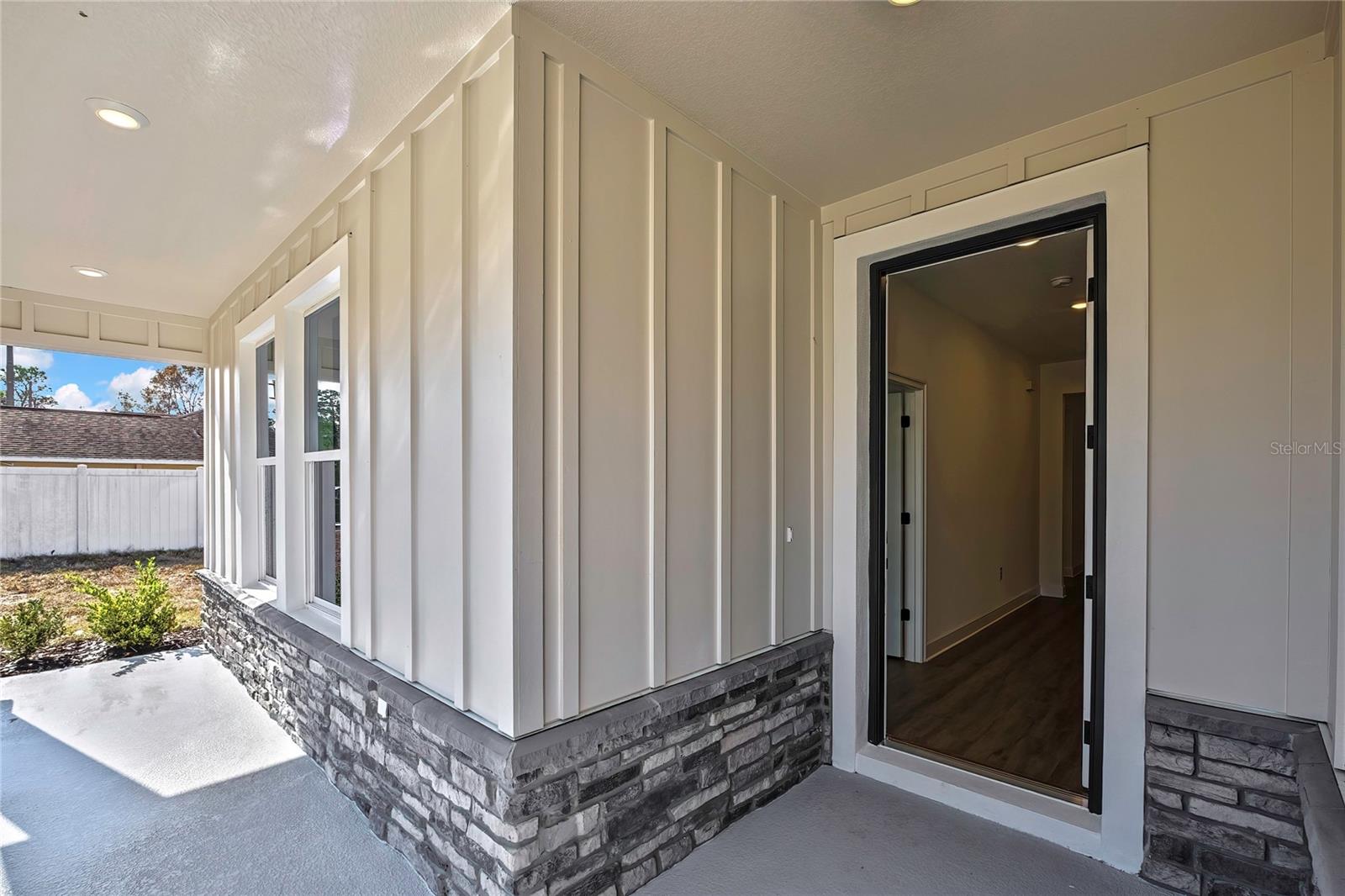 ROYAL HIGHLANDS - Residential