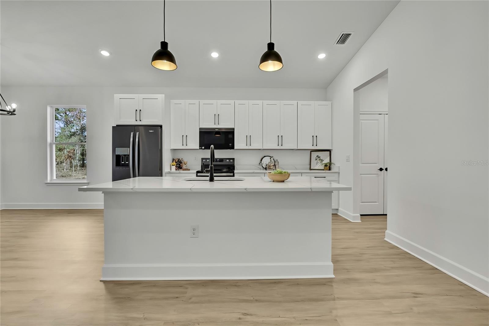 ROYAL HIGHLANDS - Residential