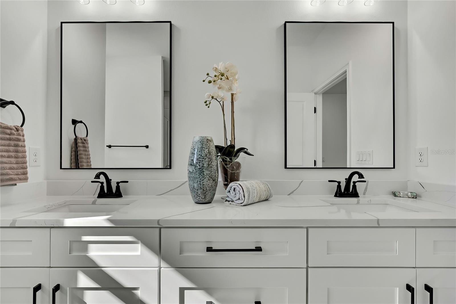 ROYAL HIGHLANDS - Residential