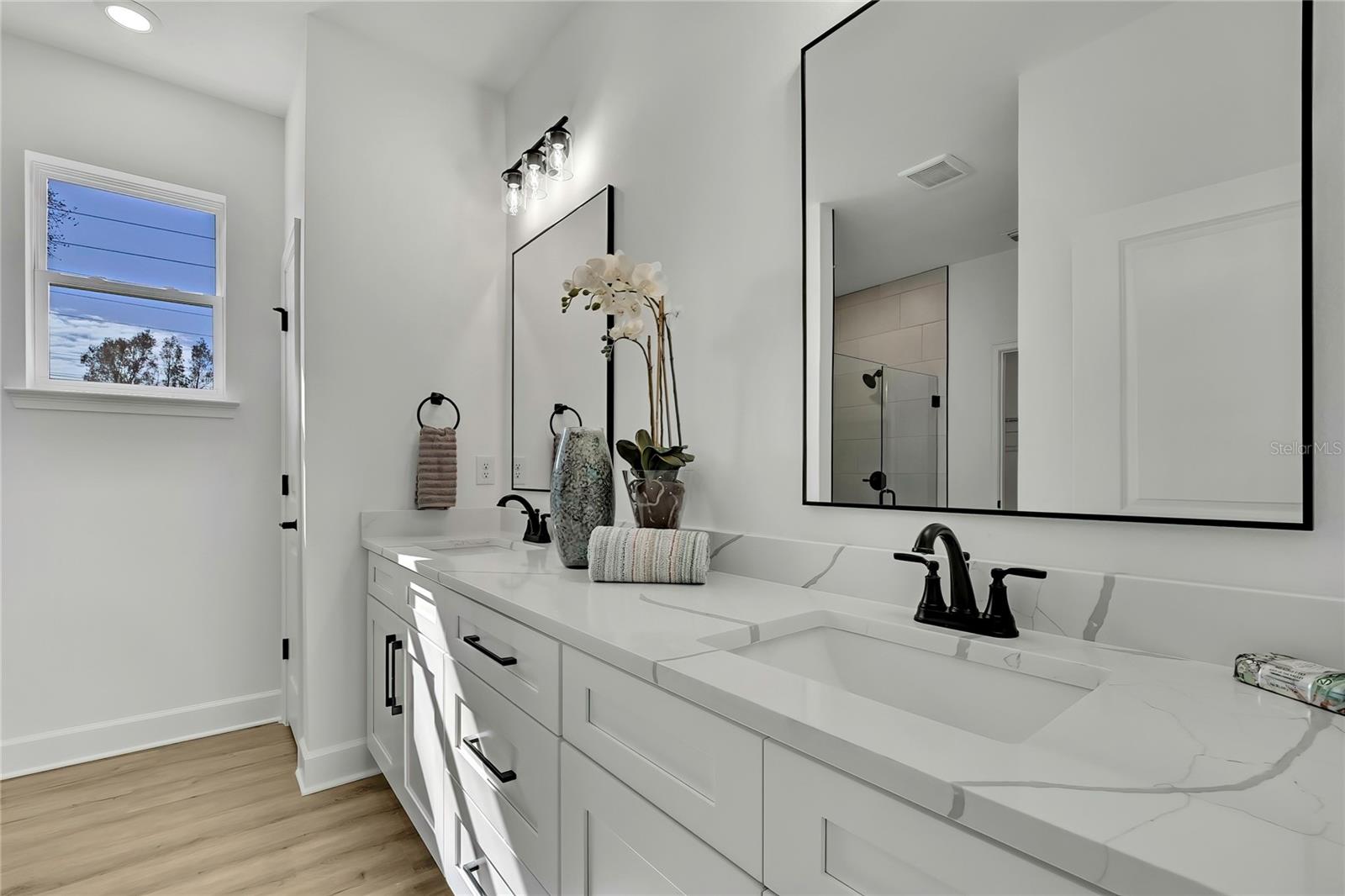 ROYAL HIGHLANDS - Residential