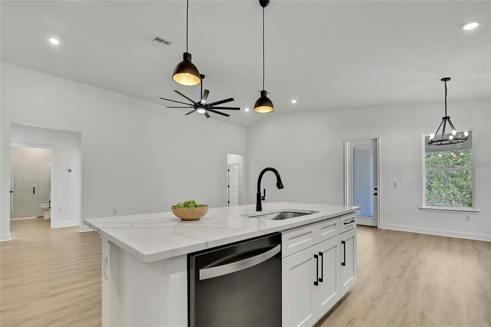 ROYAL HIGHLANDS - Residential