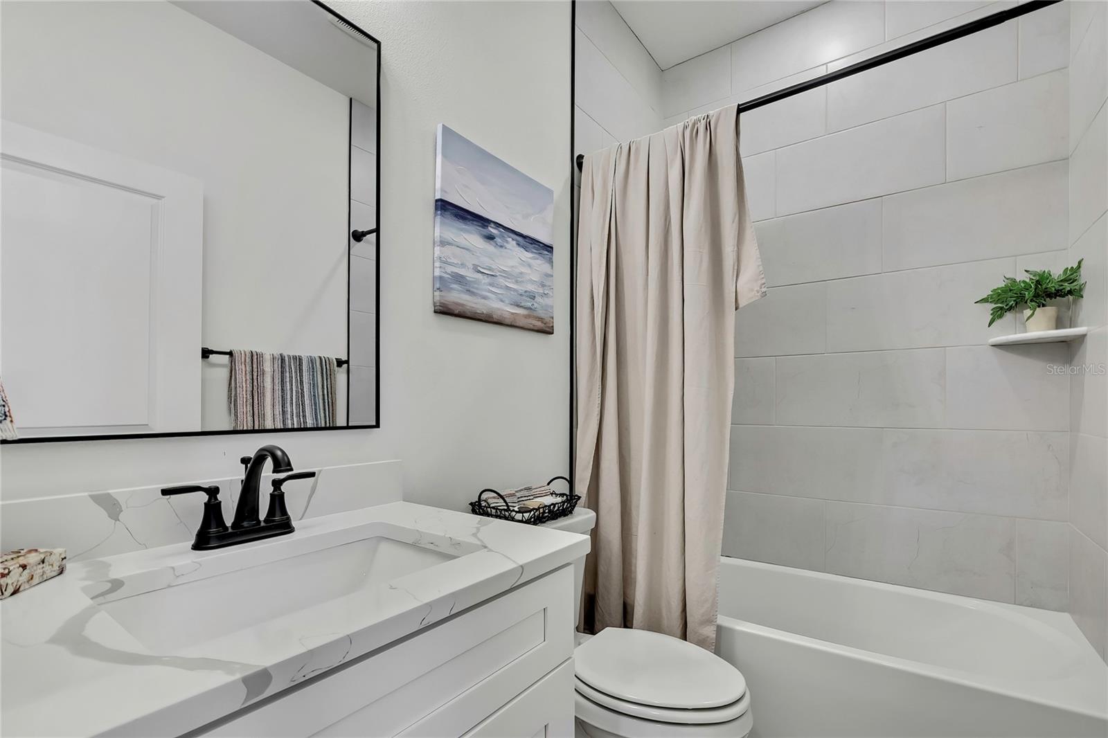 ROYAL HIGHLANDS - Residential