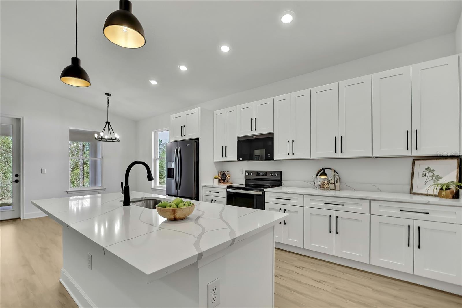 ROYAL HIGHLANDS - Residential