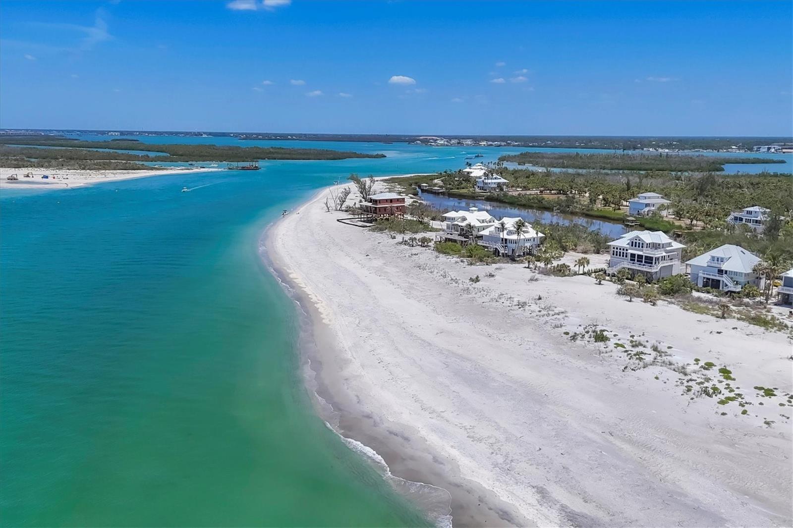 ISLAND HARBOR BEACH CLUB SEC 01 - Residential