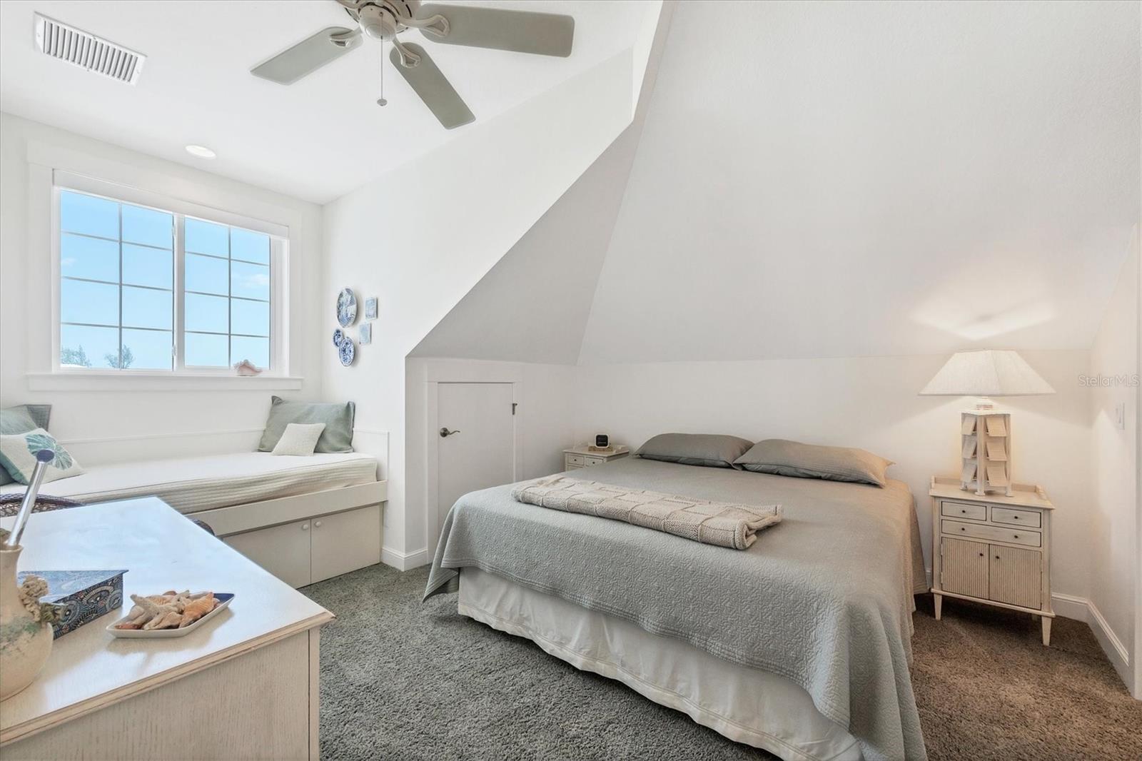 ISLAND HARBOR BEACH CLUB SEC 01 - Residential