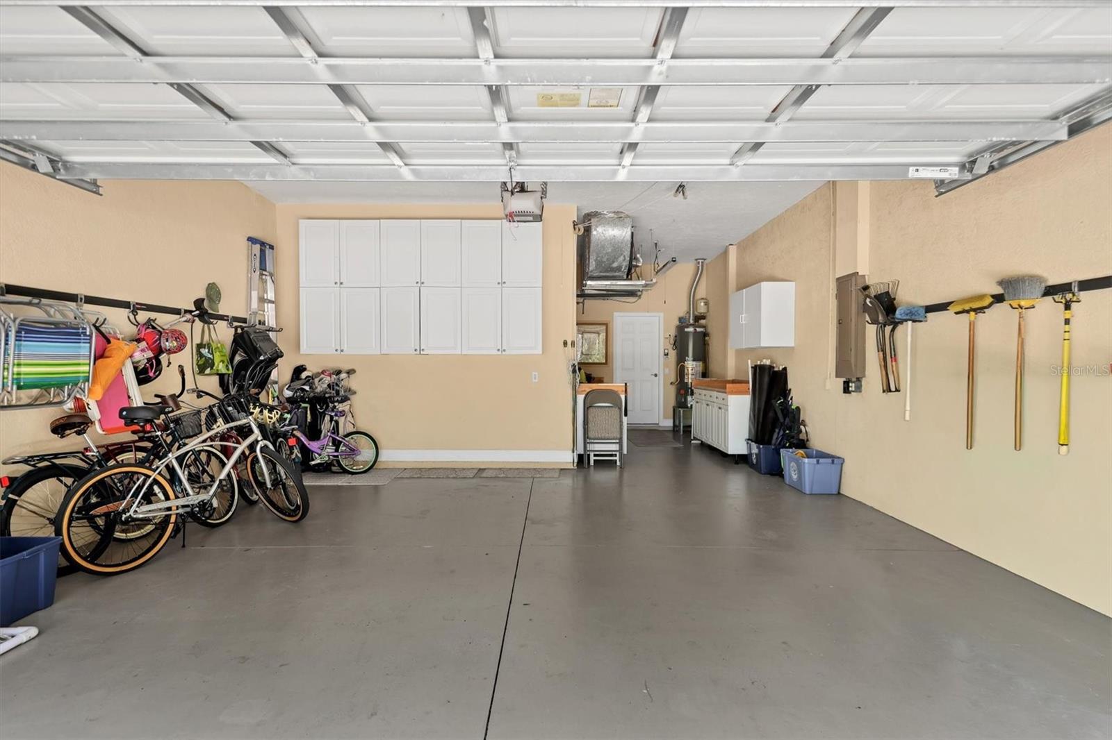 UNIVERSITY PARK COUNTRY CLUB - Residential