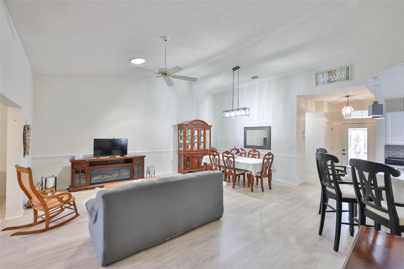 MANCHESTER IV CONDO - Residential