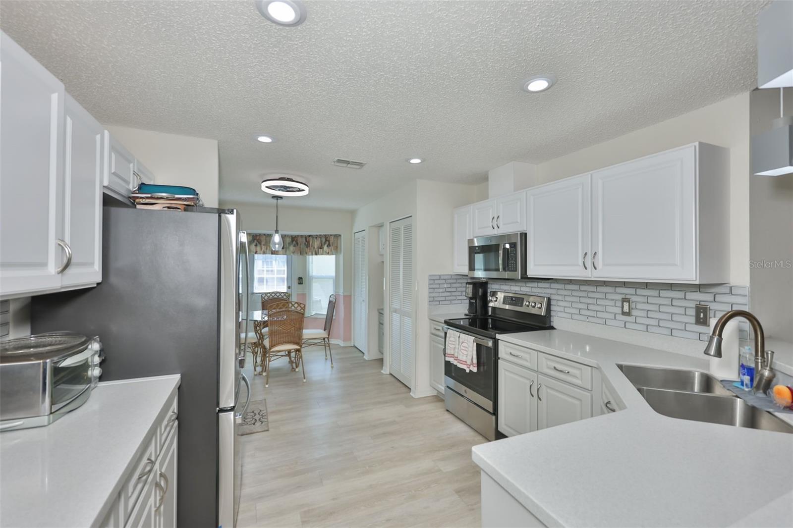 MANCHESTER IV CONDO - Residential