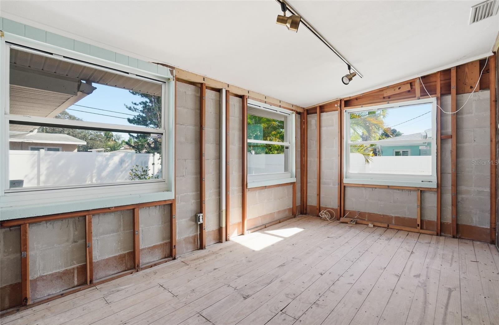 PASADENA GOLF CLUB ESTATES SEC 3 - Residential