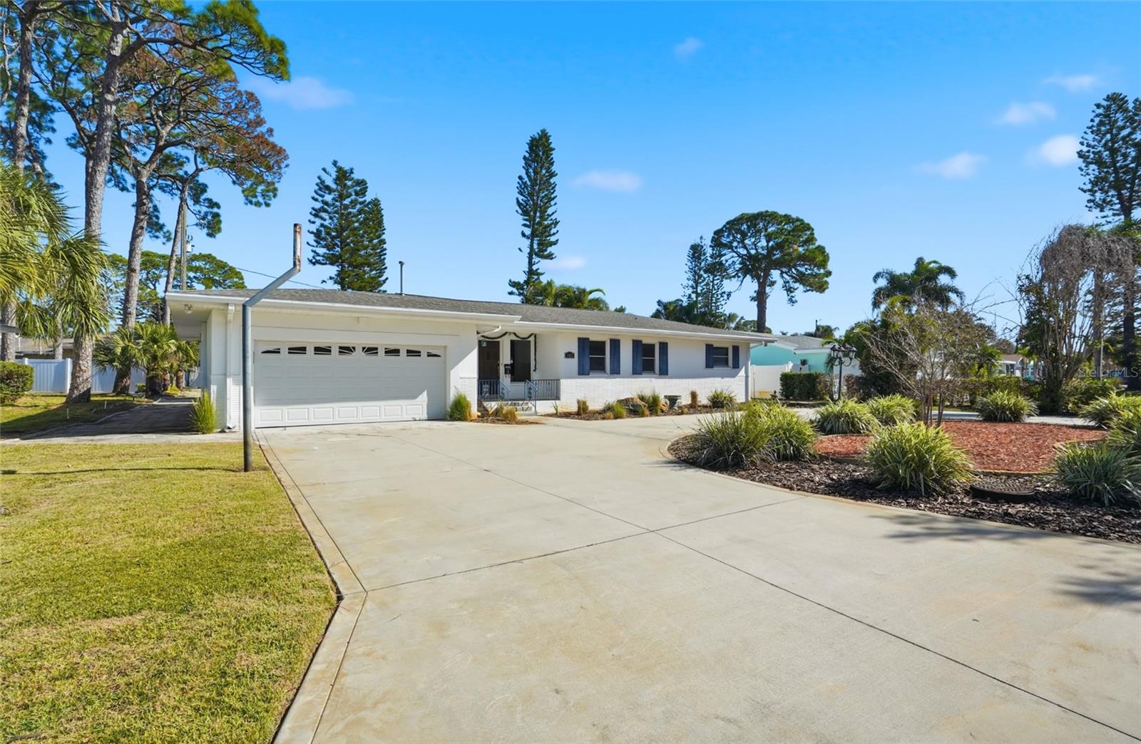 PASADENA GOLF CLUB ESTATES SEC 3 - Residential