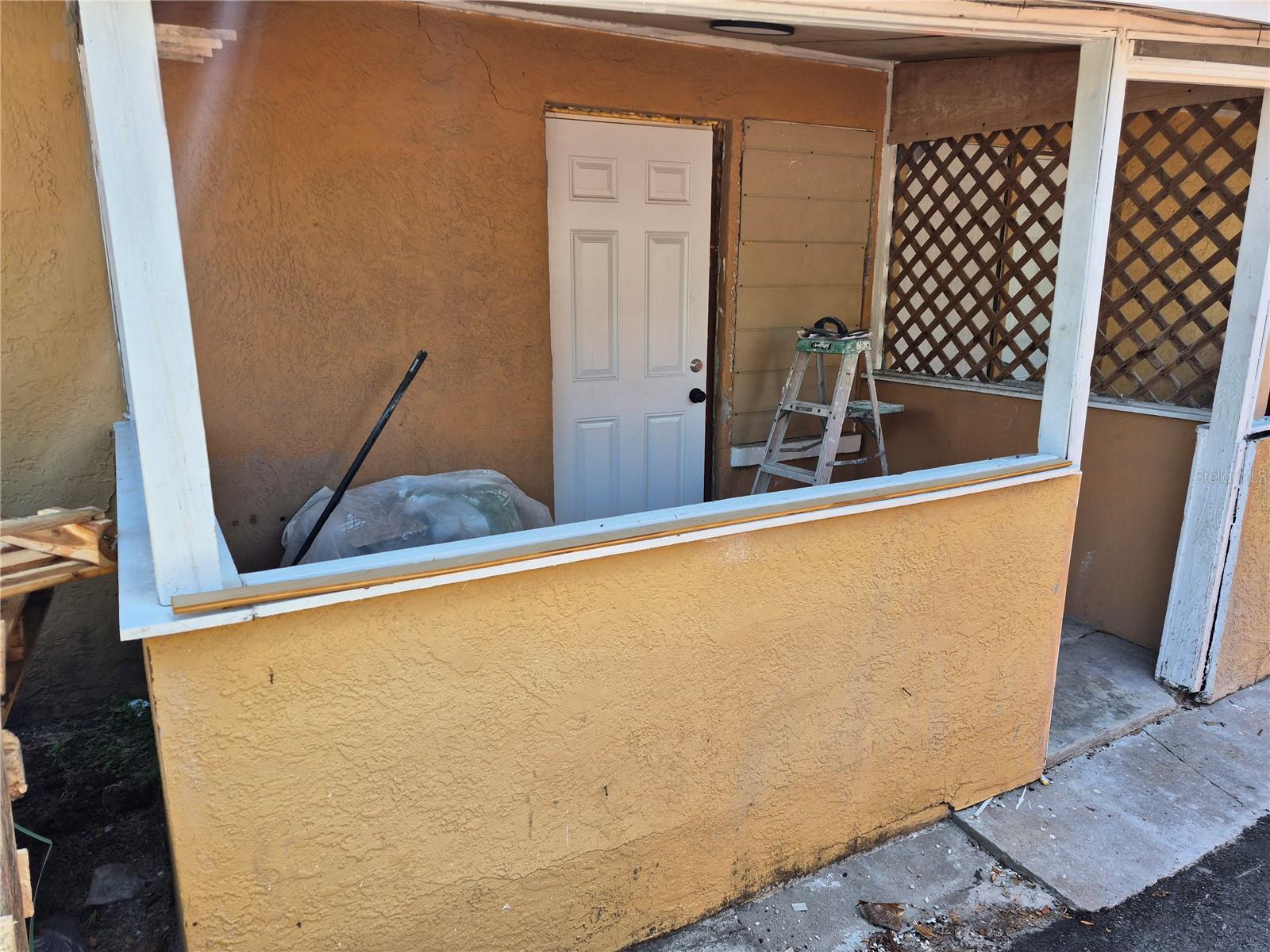 ROMEO HEIGHTS - Residential Lease